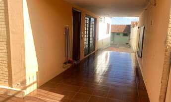 Imagem: Casa para venda possui 200 m2, com 3 quartos