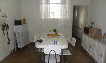 Imagem 6: Residência com localização privilegiada em rua de grande fluxo de pedestres e veículos