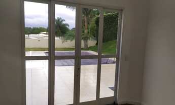 Imagem 6: Casa em Cond de alto padrão na Granja Viana, 3 suites, piscina, locação ou venda!