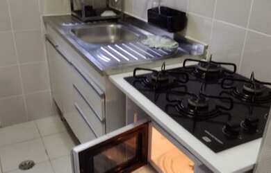 Imagem 2: Apto. Muito bem localizado a 50 metros da Praia do Tombo, 2 dorms, Wc c/Box, 1 vaga