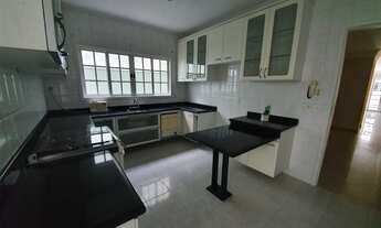 Imagem: Sobrado para venda tem 212 metros quadrados