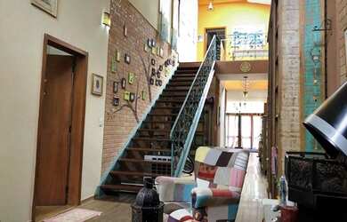 Imagem 5: Casa rústica, contemporânea e integrada na Granja Viana