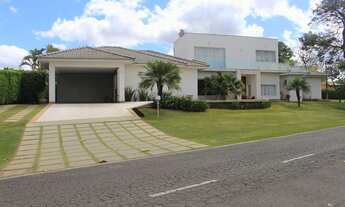 Imagem 2: Lago Azul Casa em ótima localização em bela esquina muito arborizada com 4 Suítes