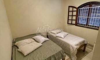 Imagem 2: Excelente sobrado com 215,72 m2 de área construída, amplo e com muita natureza ao redor