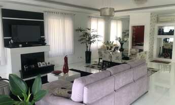 Imagem 1: Apartamento Tambore aluguel possui 202 metros quadrados com 3 quartos