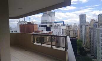 Imagem 3: Apartamento para aluguel e venda possui 220 metros quadrados com 4 quartos