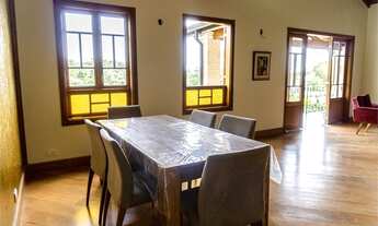 Imagem 2: Casa de condomínio para venda tem 361 metros quadrados!