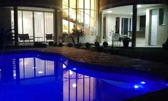 Imagem 7: Casa de condomínio sobrado para venda tem 450 metros quadrados com 4 quartos