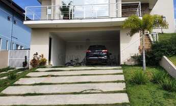 Imagem 2: Casa de condomínio sobrado para venda possui 350 metros quadrados com 4 quartos