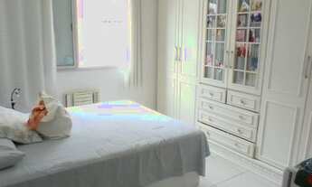 Imagem 4: Apartamento na Astúrias, 3 dormitórios, mobiliado