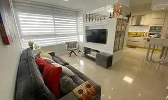 Imagem 3: Apartamento mobiliado com 3 dormitórios, sendo 1 suíte, 2 banheiros, 1 lavabo, sala de est