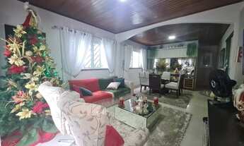 Imagem 5: Vendo Excelente casa no Dom Pedro. 3 quartos sendo 1 suite com modulados e ar, 4 vagas de