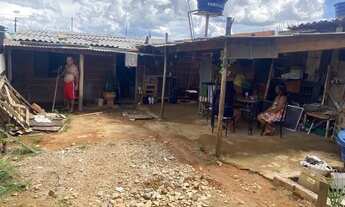 Imagem 2: Vendo lote atrás do depósito da ac coelho