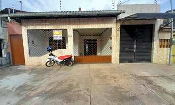 Imagem: ALUGA-SE CASA COM PISCINA