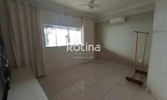 Imagem 5: Casa para aluguel, 5 quartos, 1 suíte, 2 vagas, Jardim Europa - Uberlândia/MG - R$ 2.800,0