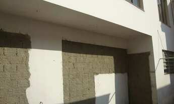 Imagem 1: Casa Térrea de 365m² com Edícula na Av. Santo Amaro