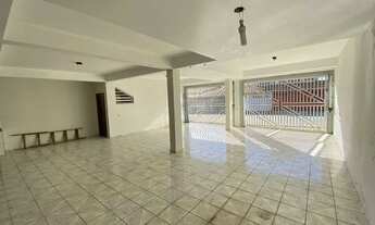 Imagem 2: Casa para aluguel tem 115 metros quadrados com 3 quartos