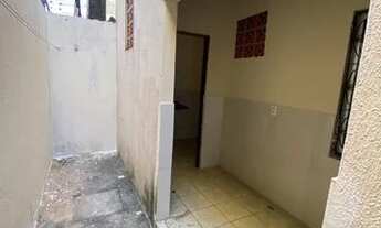 Imagem 3: Apartamento para aluguel tem 48 metros quadrados com 2 quartos em Quintino Cunha - Fortale