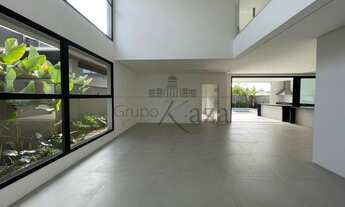 Imagem 6: Casa de Alto Padrão - Residencial Jardim do Golfe - 365 metros quadrados - 4 Suítes