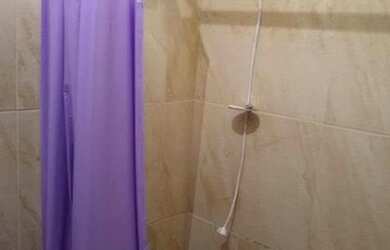 Imagem 4: Casa com suíte, cozinha americana, área de serviço e terraço. Zap