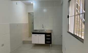 Imagem 2: Casa com 3 cômodos (sala, cozinha e 1quarto