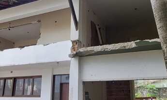 Imagem 4: Caminho das Árvores, próximo as Espatódias