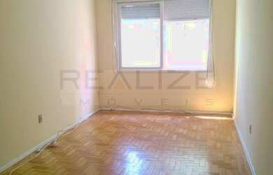 Imagem 2: Apartamento de 2 dormitórios com vaga de garagem no bairro Glória