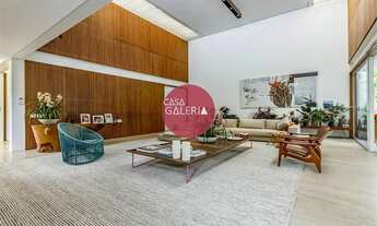 Imagem 5: Sobrado para aluguel e venda possui 590 metros quadrados com 3 quartos