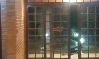 Imagem 2: CASA COM 4 QUARTOS PARA ALUGAR EM CONDOMÍNIO COM ÁREA DE LAZER EM ALDEIA!