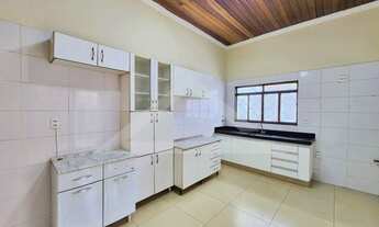 Imagem 6: Casa térrea para locação no Bairro Vila Tibério, próximo ao Santuário Nossa Senhora do Ros