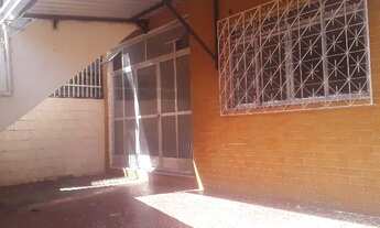 Imagem 2: Casa no centro - 3 quartos + quintal independente