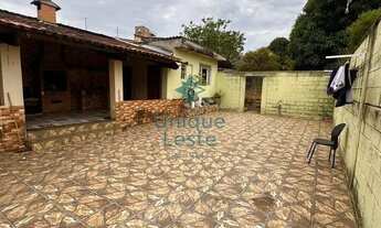 Imagem: Casa de 4 quartos e quintal no SAUDADE