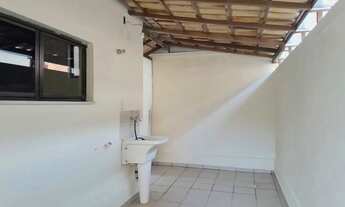 Imagem 16: 2 quartos com espaço de escritório e área externa boa para locação