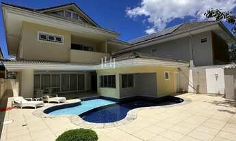 Imagem: Residência sofisticada com 4 suítes, energia