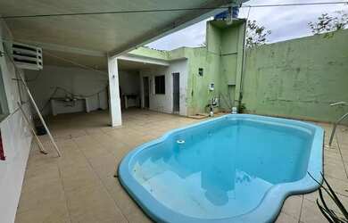 Imagem 2: CONJ. TAPAJOS CASA DE 200 METROS, 4/4 SENDO 3 SUÍTES É 4 BANHEIROS