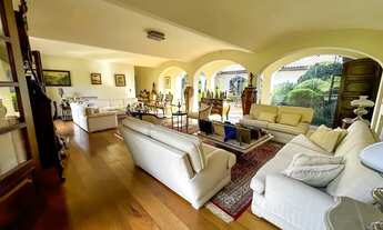 Imagem: Casa Clássica Alto Padrão em Condomínio