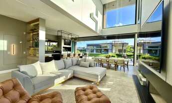 Imagem 7: Sobrado para venda com 320 metros quadrados com 5 quartos em Centro - Xangri-Lá - RS