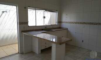 Imagem 3: Casa para Venda em Bauru, Jd. Amélia, 3 dormitórios, 2 suítes, 4 banheiros, 4 vagas