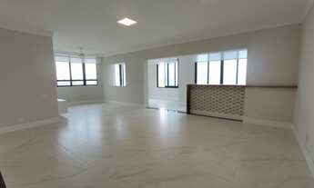 Imagem 2: Apartamento para venda tem 229 metros quadrados com 5 quartos em Pitangueiras - Guarujá