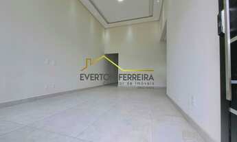 Imagem 4: Casa Térrea Cond. Jd. Mantova, c/ 3 Suítes, Aquecedor Solar Instalado e 4 Vagas de Garagem