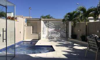 Imagem 2: Casa de condomínio para venda possui 350 metros quadrados com 4 quartos