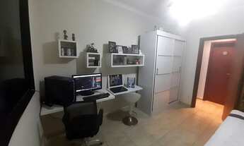 Imagem 3: Apartamento para venda possui 80 metros quadrados com 2 quartos em Embaré - Santos - SP