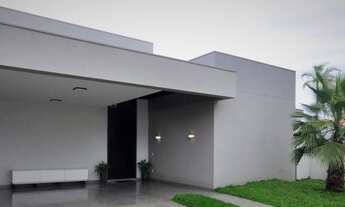 Imagem: Casa de condomínio térrea para venda possui