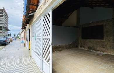 Imagem 4: Casa terréa de 03 dorm, 01 suíte, espaço gourmet nos fundos - Maracanã - Praia Grande/SP