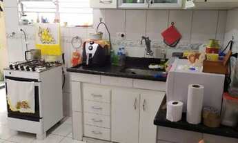 Imagem: 02 dormitórios/sala espaçosa/a uma quadra