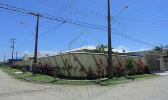 Imagem: Casa com acabamento em alto padrão em Ilha