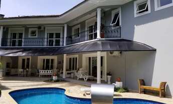 Imagem: Casa de condomínio para venda possui 421m²