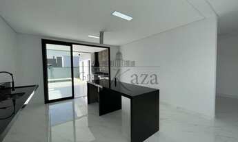 Imagem 7: Casa térrea em condomínio fechado nova 3 suítes Urbanova