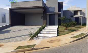 Imagem: Casa de condomínio térrea para venda possui