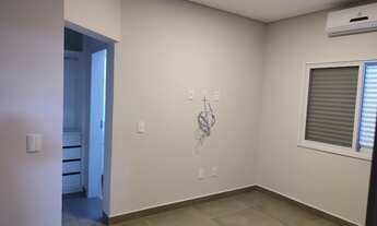 Imagem 4: Casa de condomínio para venda tem 221 metros quadrados com 3 quartos